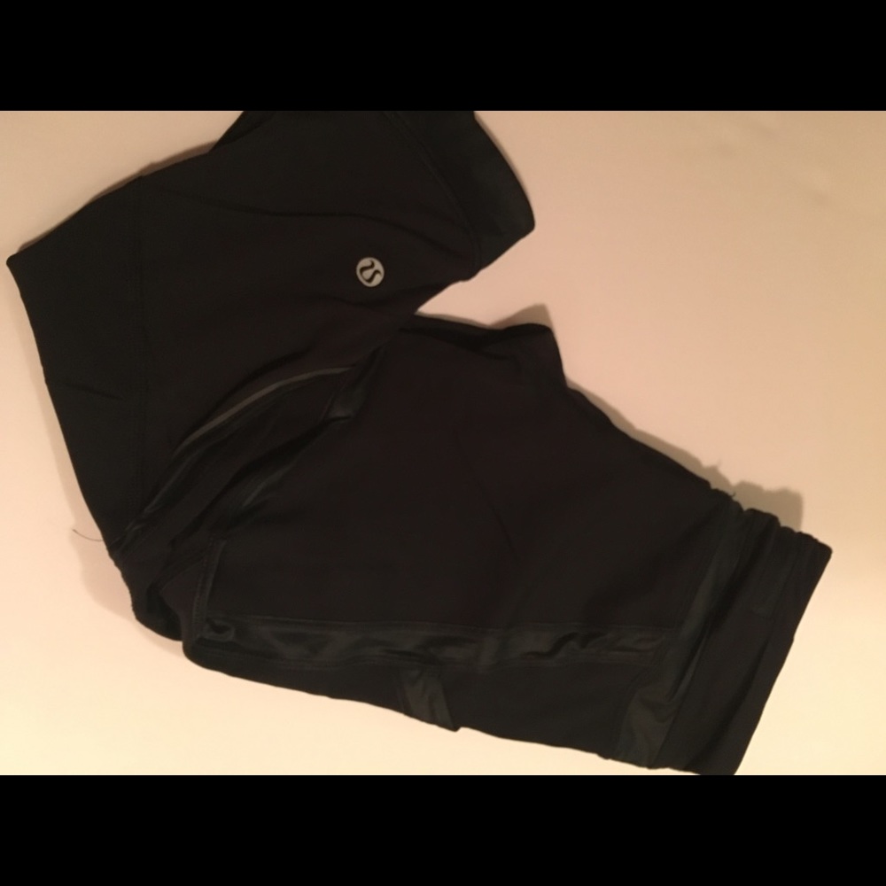 LuluLemon cropped black pants