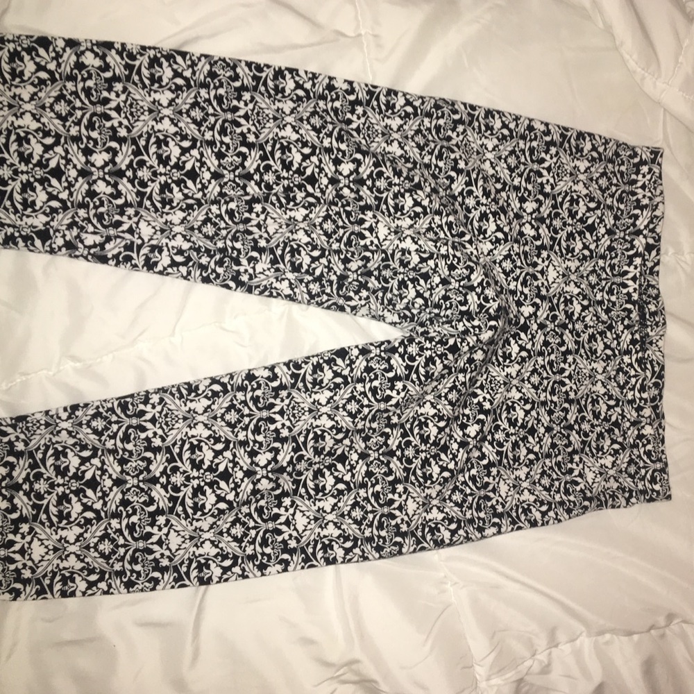 Patterned leggings