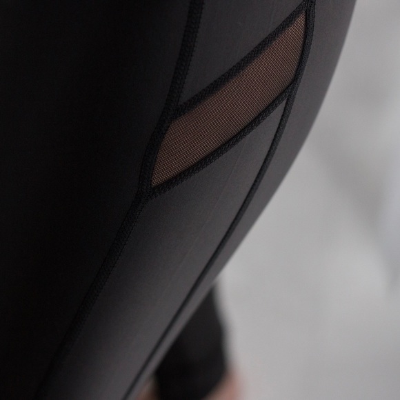 MidtownMatte Workout Pant *LAST 1! - Picture 5 of 8