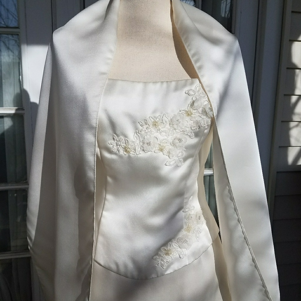 *SOLD* Wedding/Prom/Formal Dress