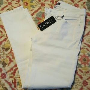 NWT White skinny jeans