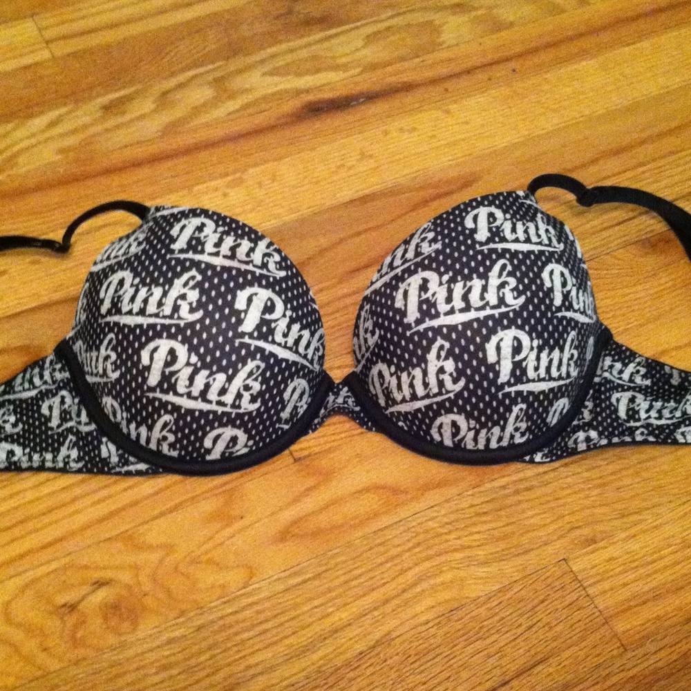 VS pink bra