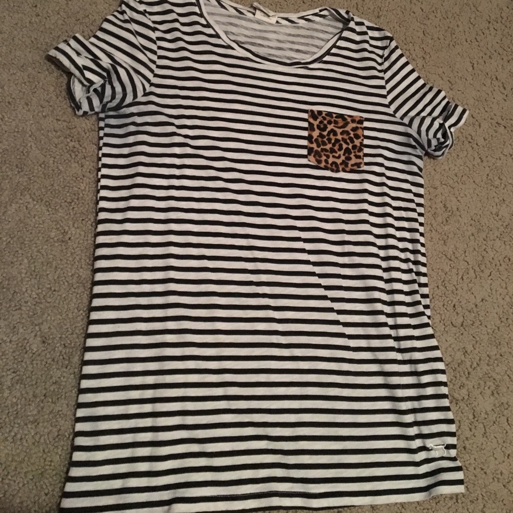 VS Pink Striped Cheetah Tee