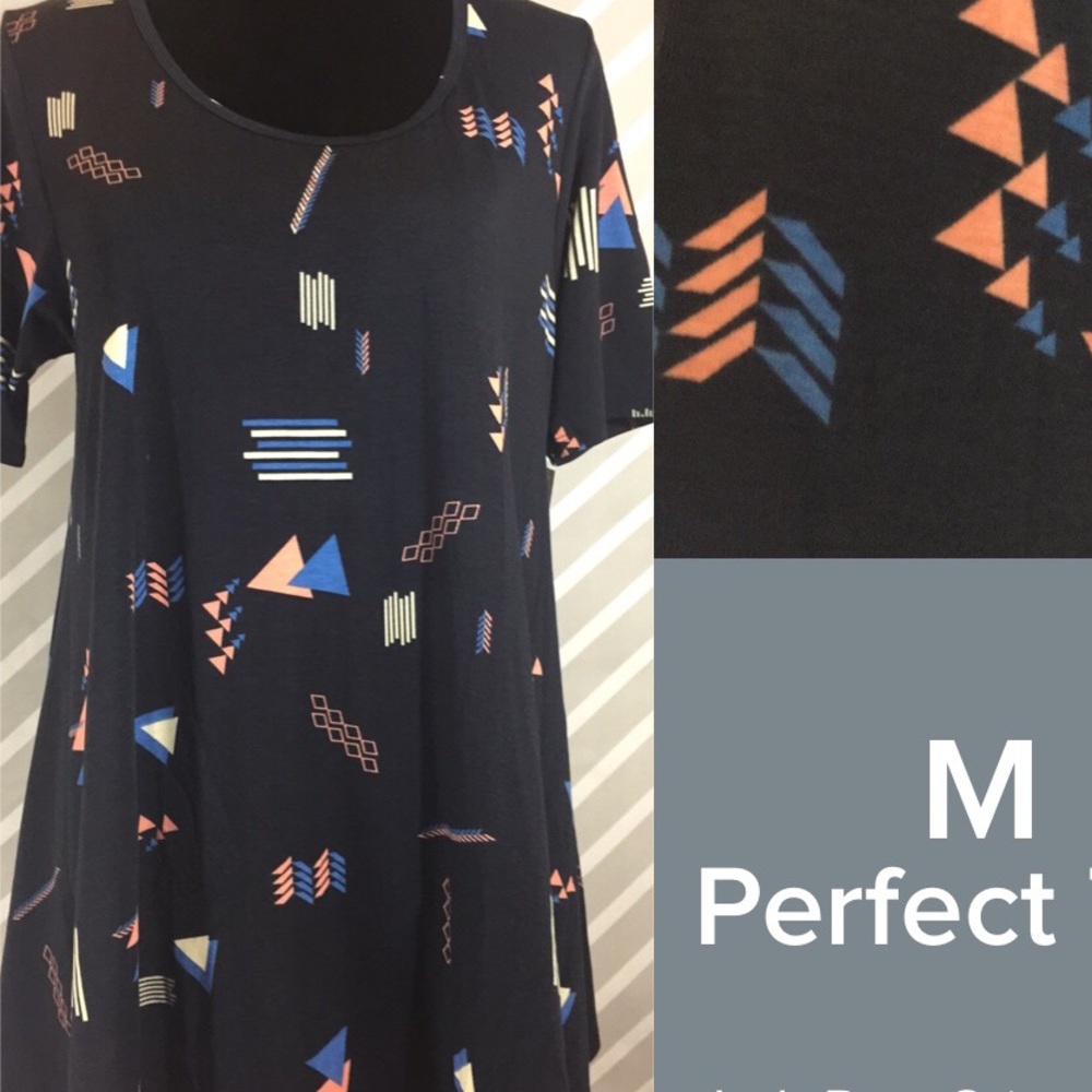 LulaRoe Medium Perfect T 💗 Dark Navy Background!