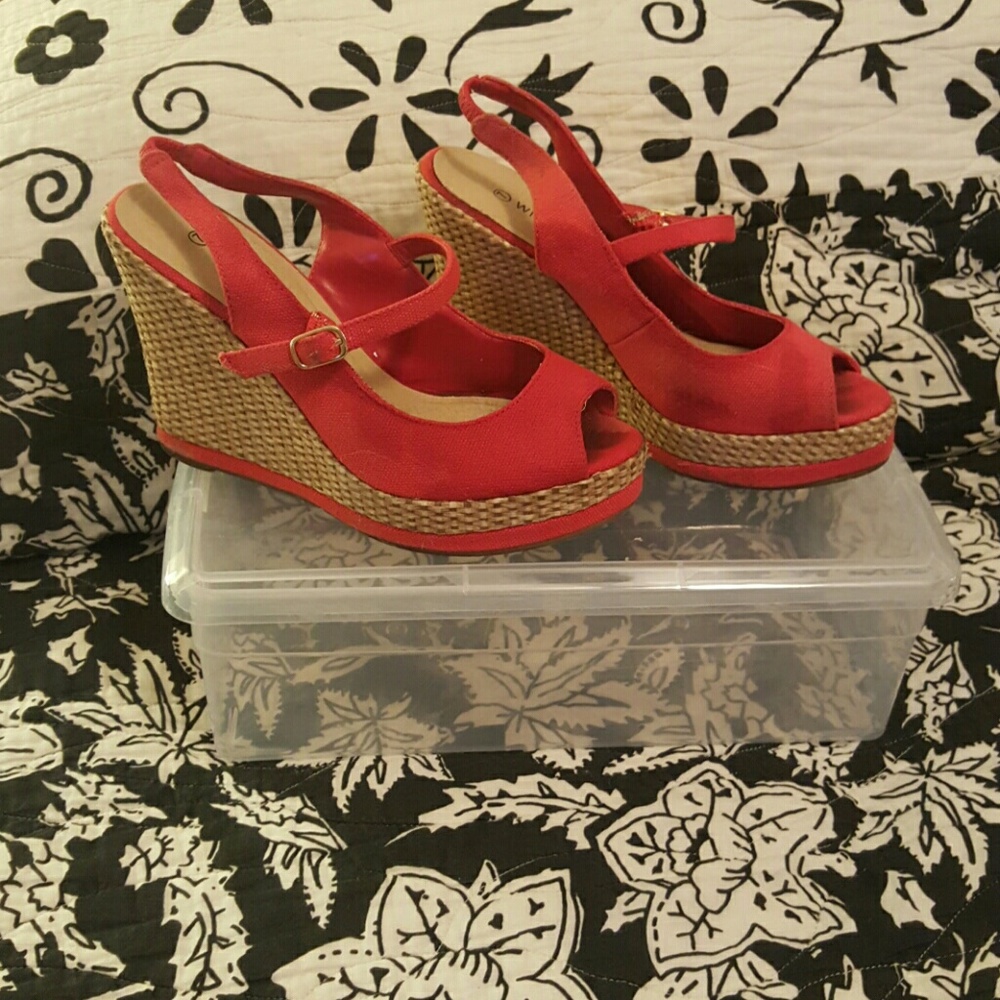 Summer sandal wedges