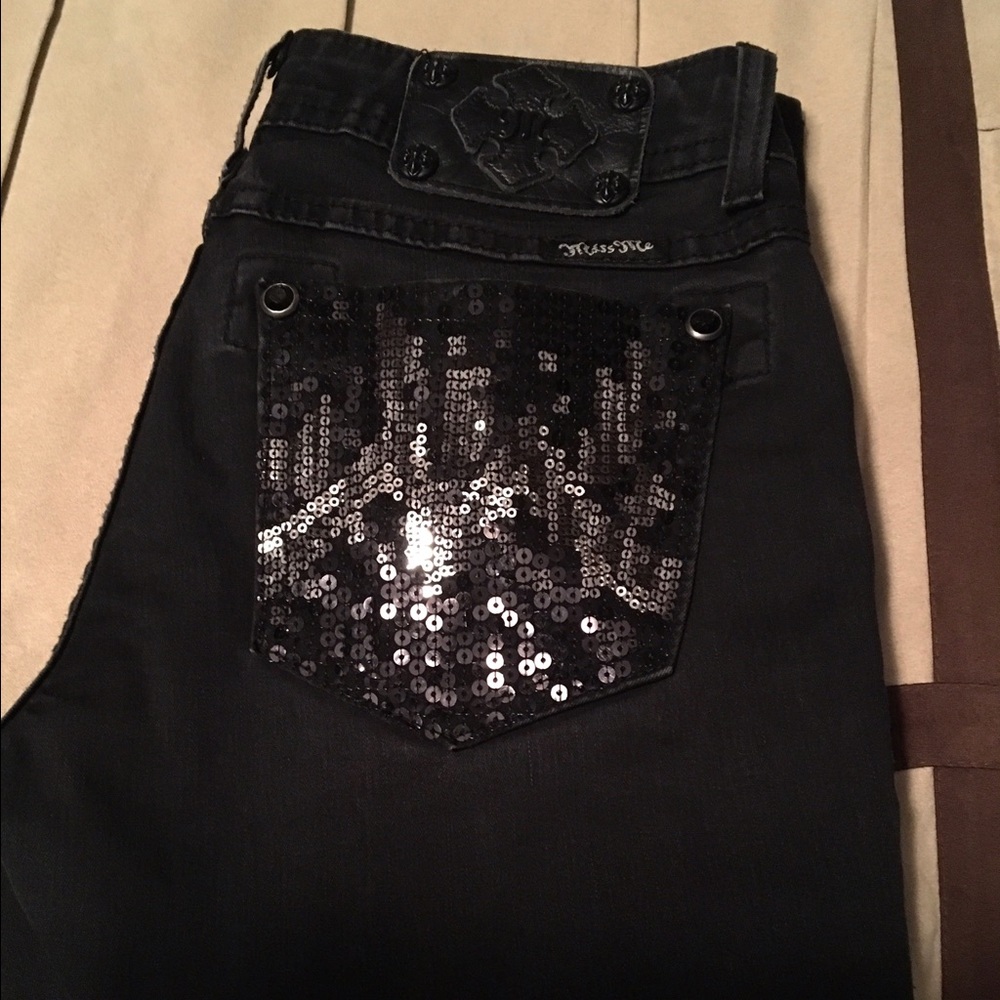 Black miss me jeans