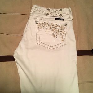 White miss me jeans