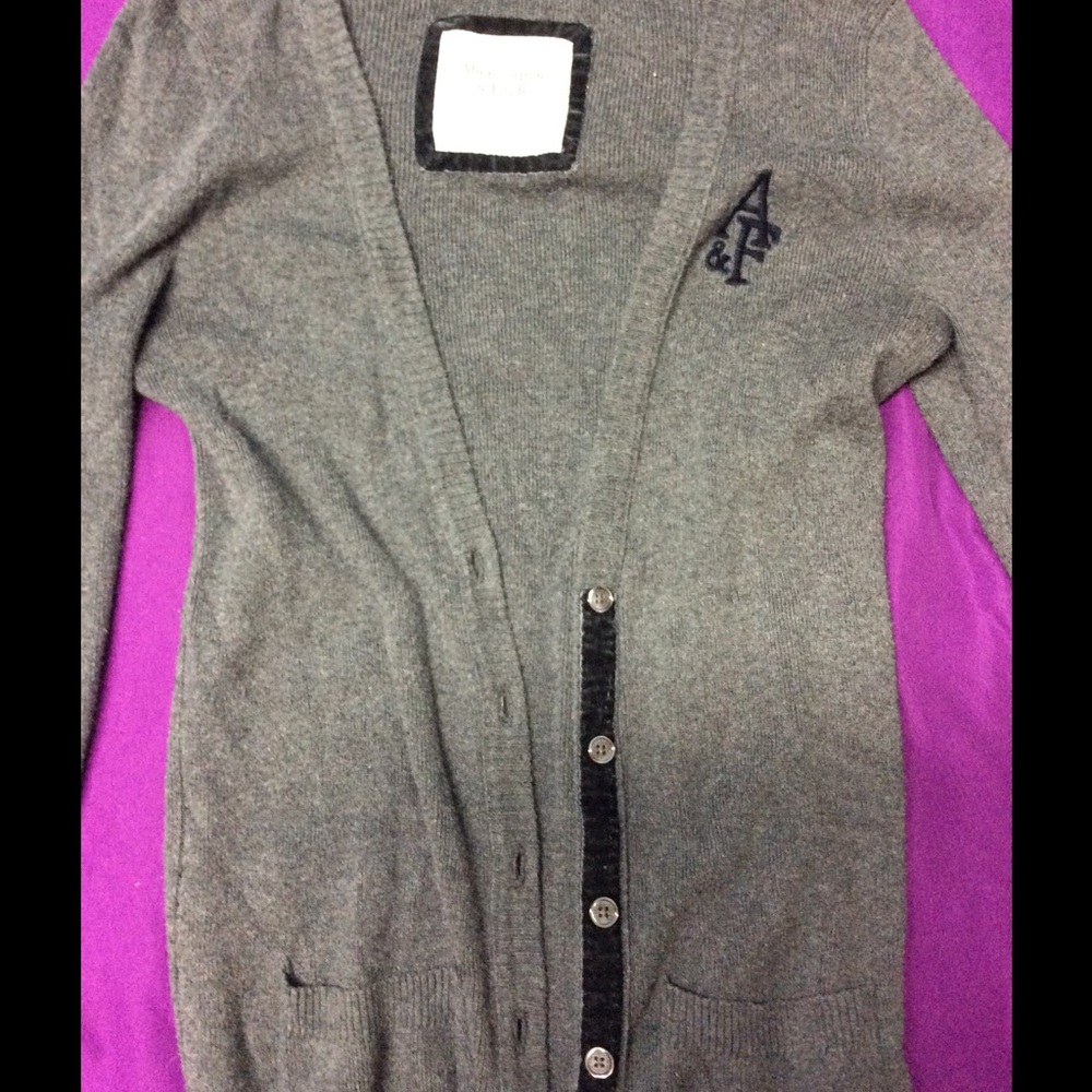 A&F gray cardigan