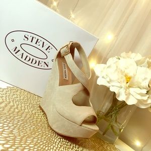 Steve Madden Xternal Wedge Heel -Bone