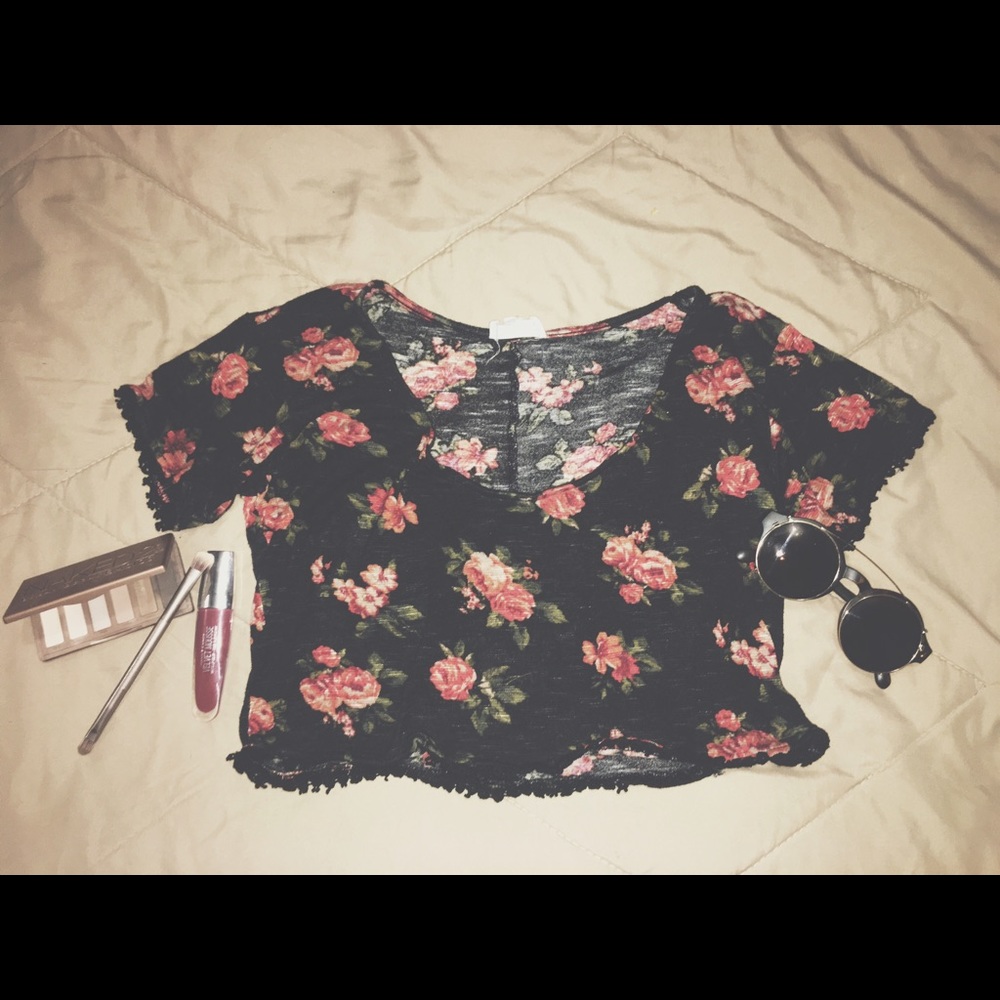 Rose Pattern Crop Top