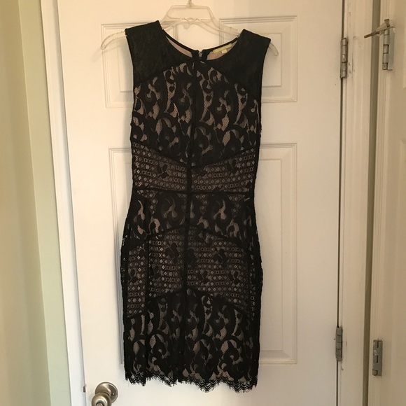 Gianni Bini nude & black lace LBD - Picture 2 of 7