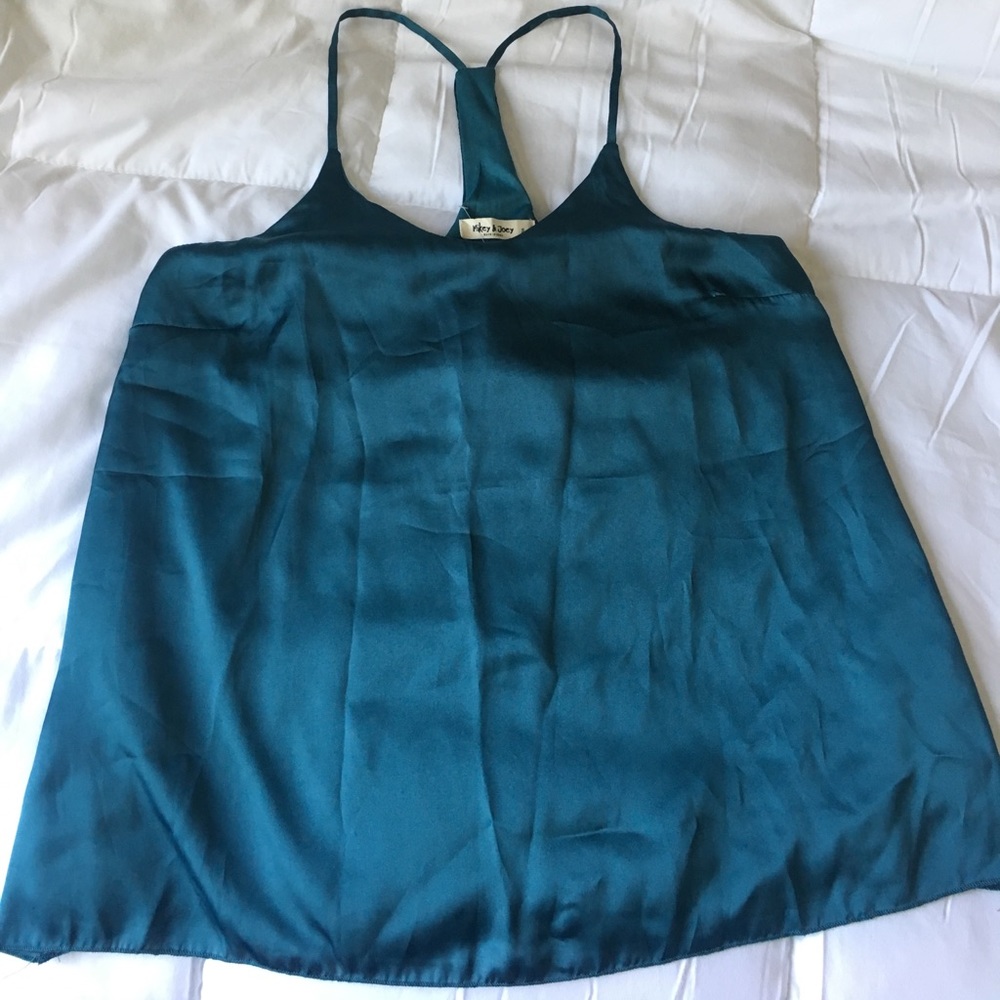 Host Pick! Silky camisole ✔️