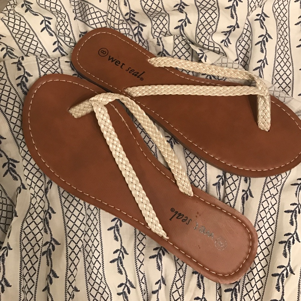 Ivory Flip Flops!