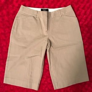 Body by Victoria khaki Bermuda shorts size 2