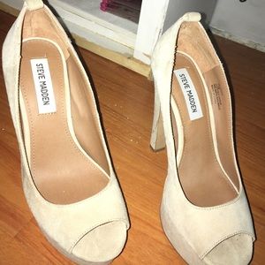 Steve Madden nude heels worn twice