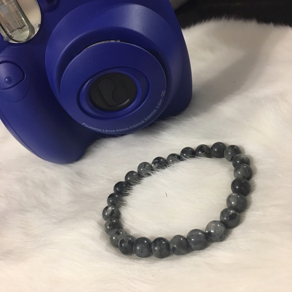 Handmade gray stone bracelet - Picture 2 of 4