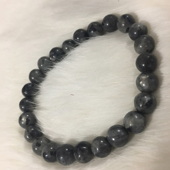 Handmade gray stone bracelet - Picture 3 of 4