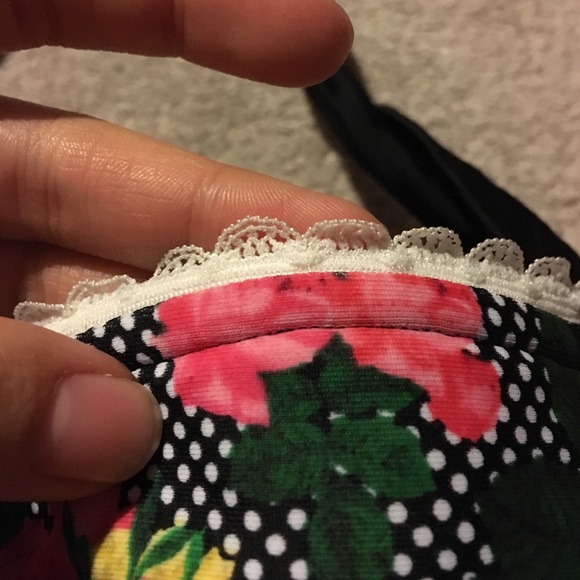 Flowery Bikini Top - Picture 2 of 4