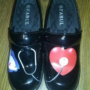 Fabul nurse clogs