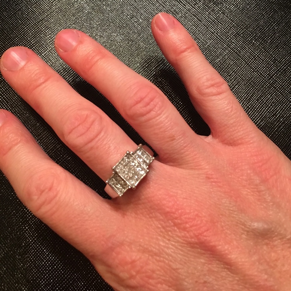 Diamond ring - Picture 3 of 4