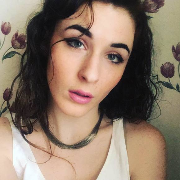 Meet your Posher, Lauren - Picture 1 of 1