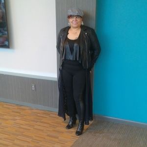 Meet your Posher, Carla