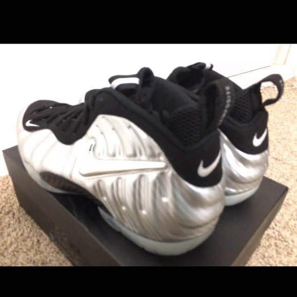 Foamposite pro silver surfer size 12 - Picture 3 of 4