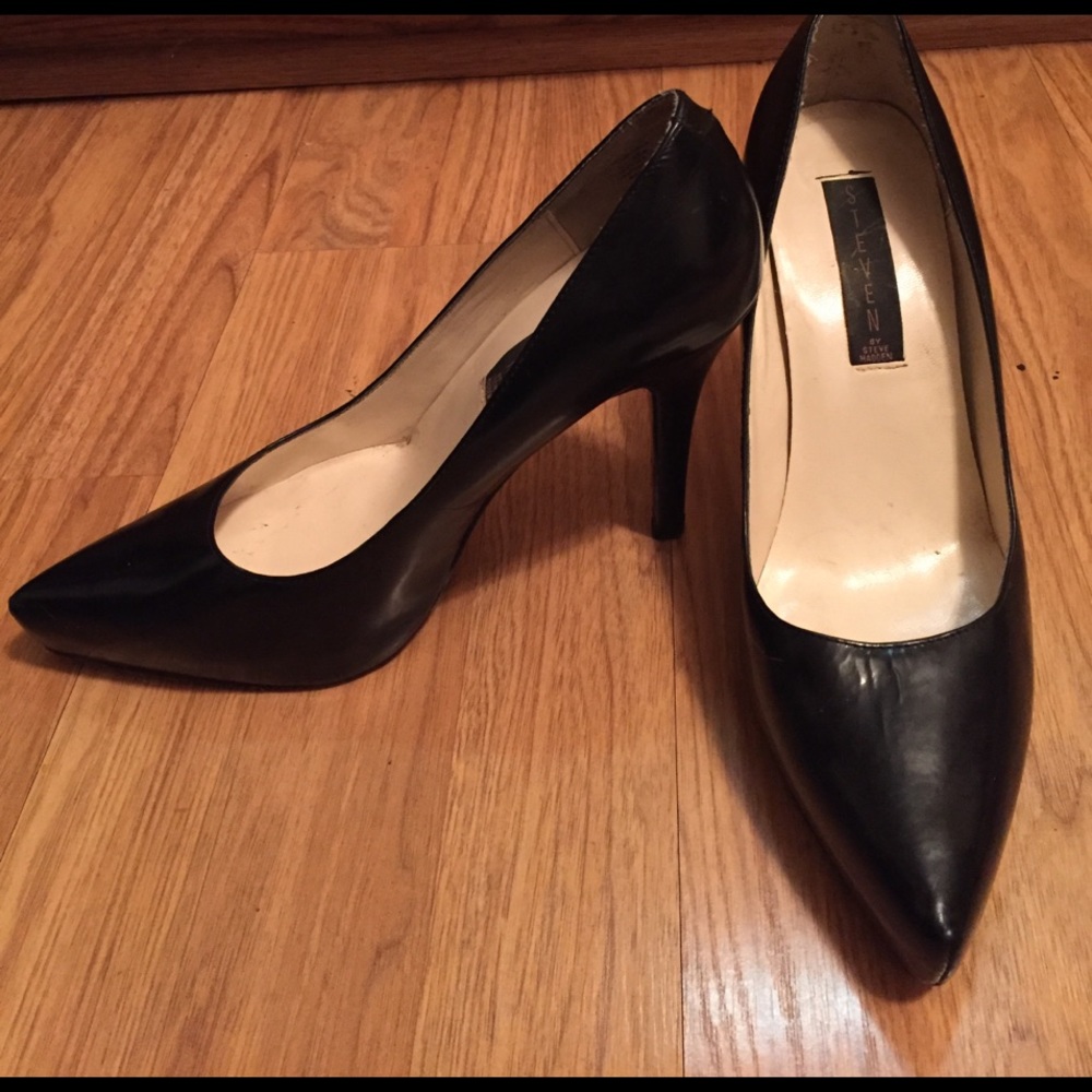 Steven Madden black heels