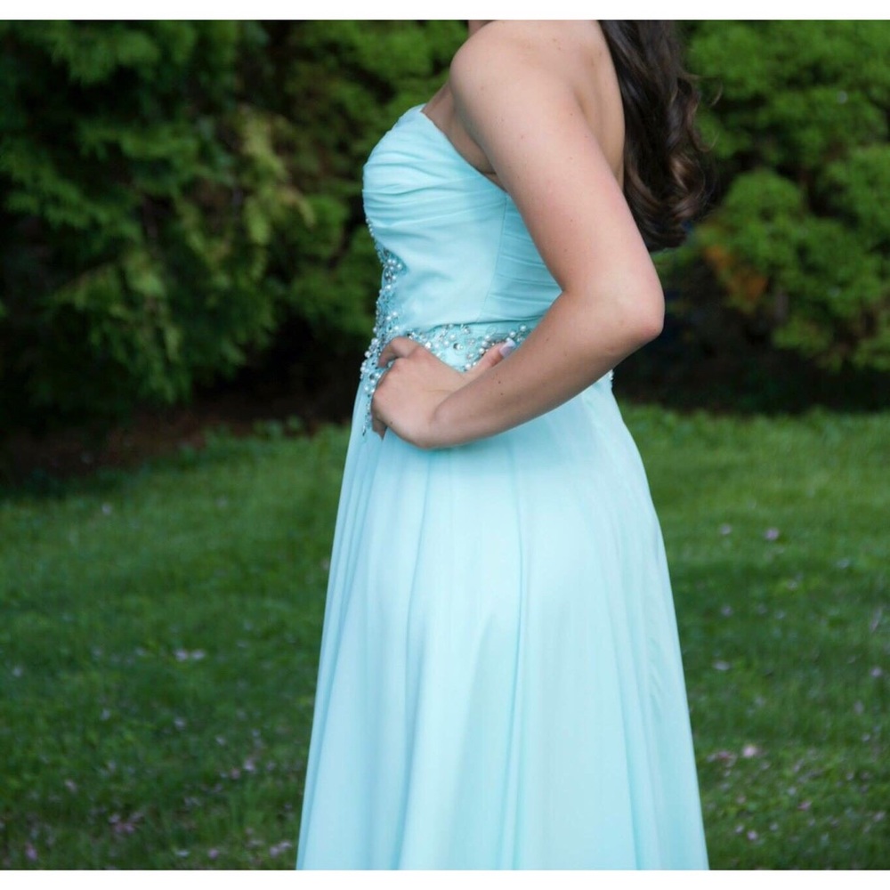 Prom dress - Picture 4 of 4