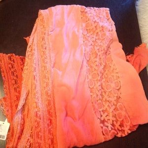 SALE Free people floral lace appliqué scarf❤️💕