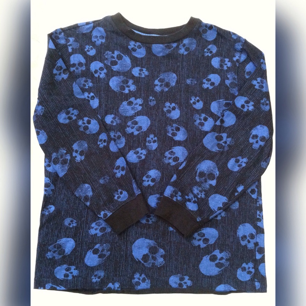 💀 Old Navy Long Sleeve Skull T-Shirt💀