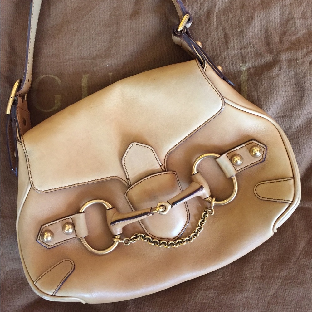 GUCCI Small Chain Satchel Beige!