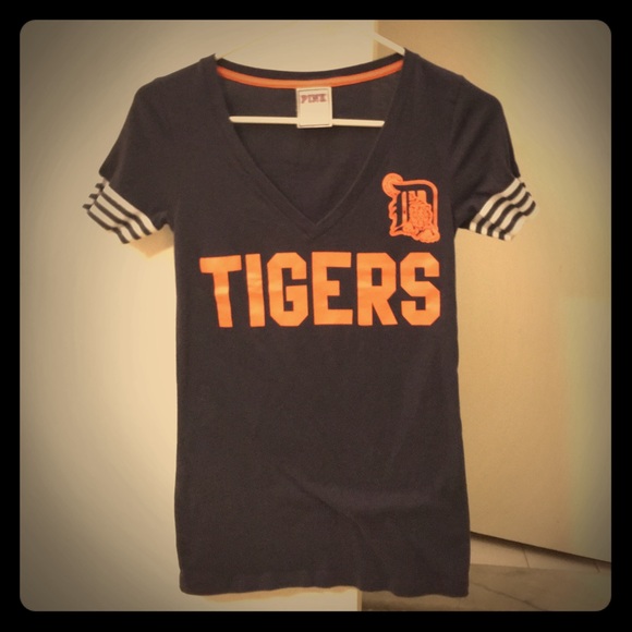 VS PINK Detroit tigers baseball tee⚾️⚾️ - Picture 1 of 4