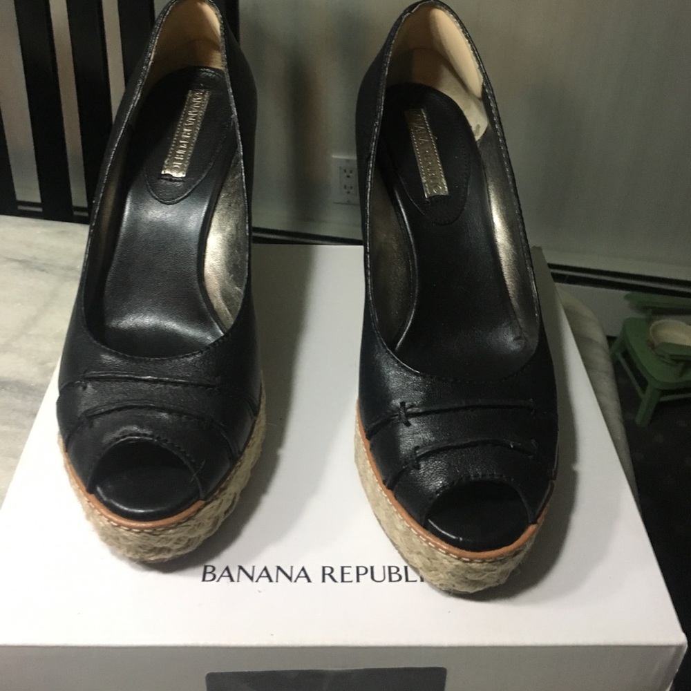 Banana Republic black leather espadrilles - Picture 1 of 3