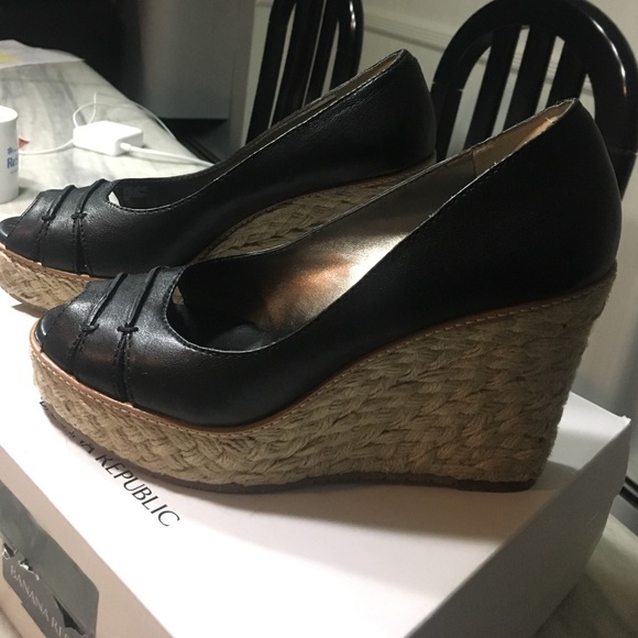 Banana Republic black leather espadrilles - Picture 2 of 3