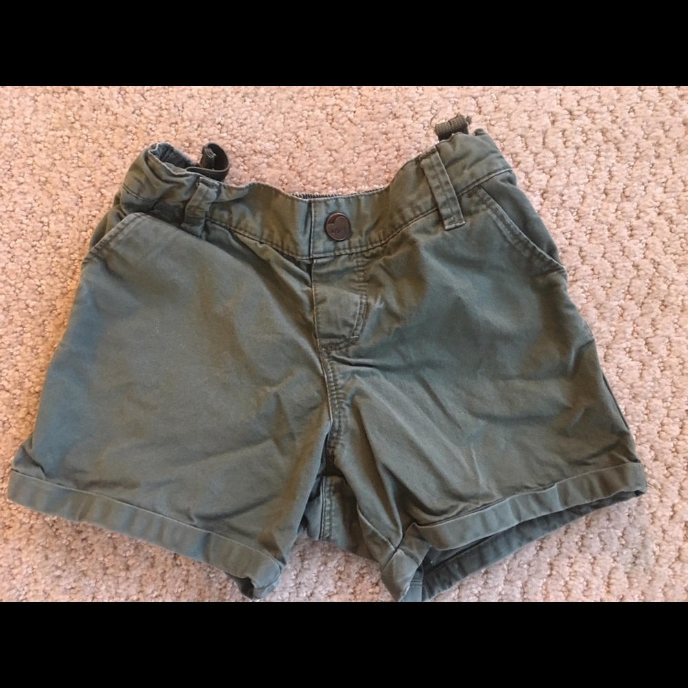EUC girls old navy green khaki shorts sz 5