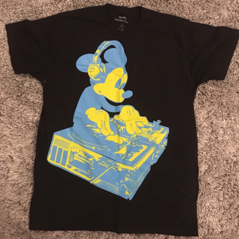 Mickey Mouse DJ tshirt