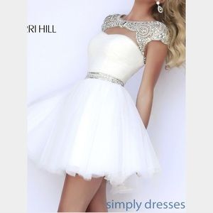 Sherri hill