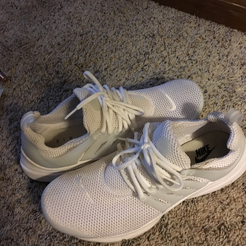 White prestos 7.5/10 condition 80$$
