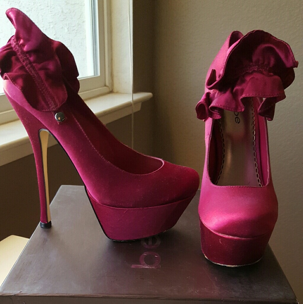 Bebe heels