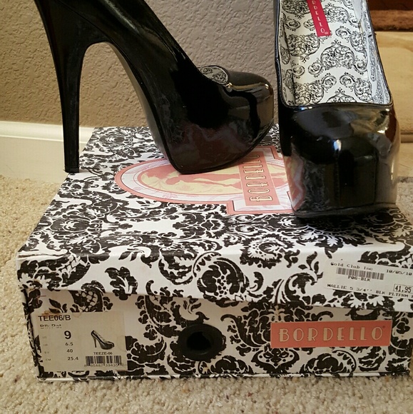 Heels - Picture 2 of 2