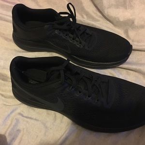 Women's Nike shoes. Flex 2016 RN SIZE 10