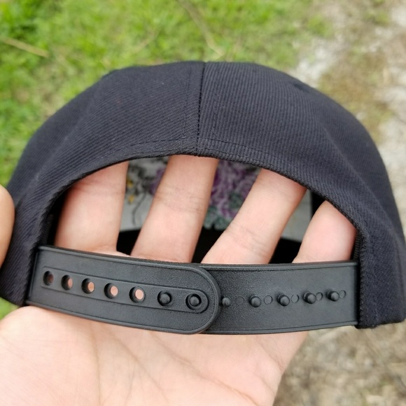 Panther Roses Snapback Hat - Picture 2 of 2