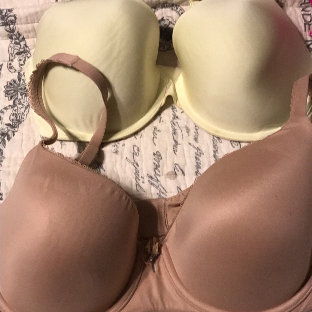 SIX....34DD Victoria Secrets bras