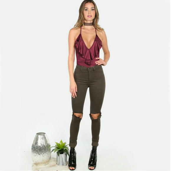 Sexy Ruffle Bodysuit - Picture 2 of 8