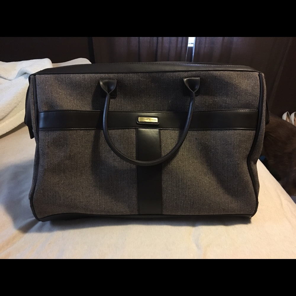 Adrienne Vittadini luggage