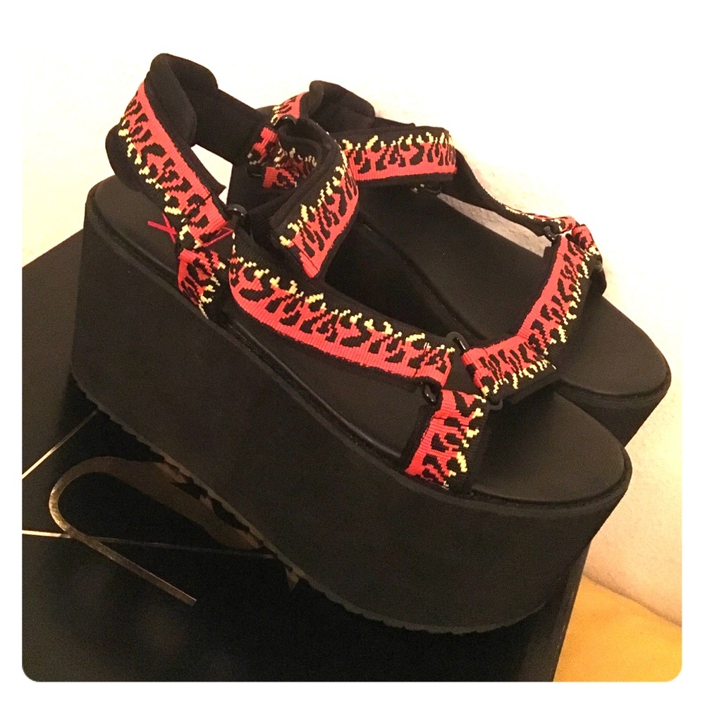 YRU Pulse platform sandals size 8/39