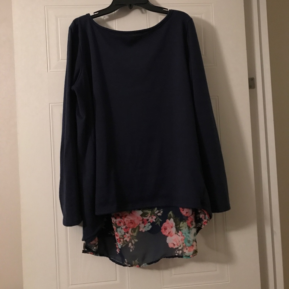 Loveappella Split Back Top