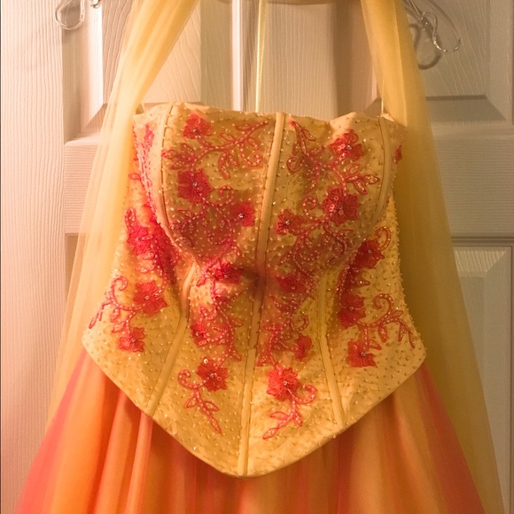 Prom dress - Picture 3 of 5