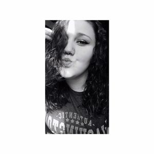 Meet your Posher, Mckenzie